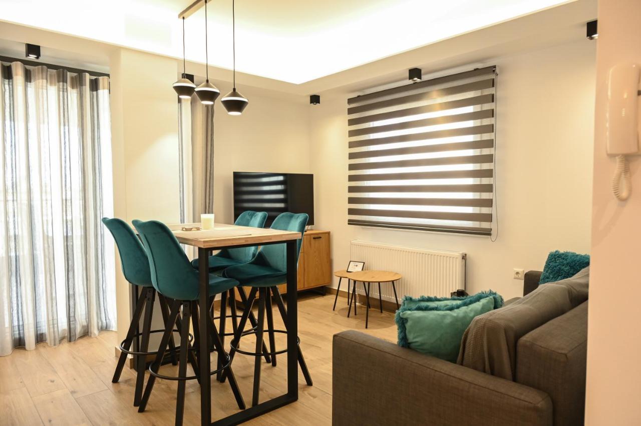 Larisa Hospitality I - Roof Top Apartment - With Free Parking Eksteriør bilde