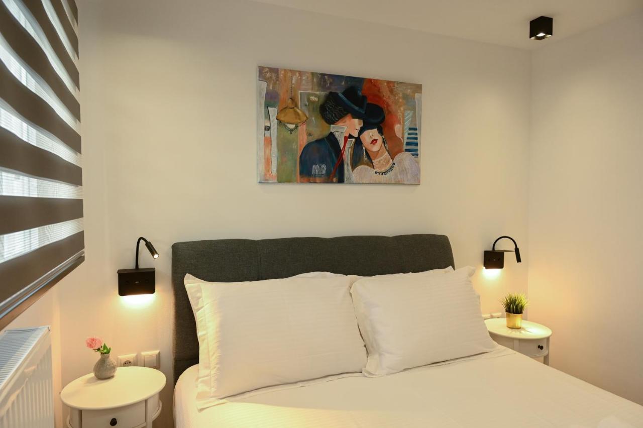 Larisa Hospitality I - Roof Top Apartment - With Free Parking Eksteriør bilde