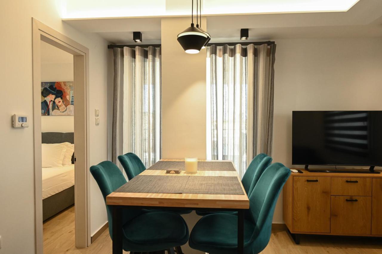 Larisa Hospitality I - Roof Top Apartment - With Free Parking Eksteriør bilde