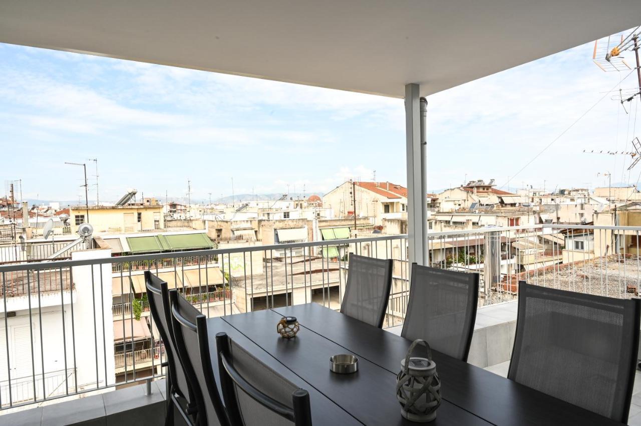 Larisa Hospitality I - Roof Top Apartment - With Free Parking Eksteriør bilde